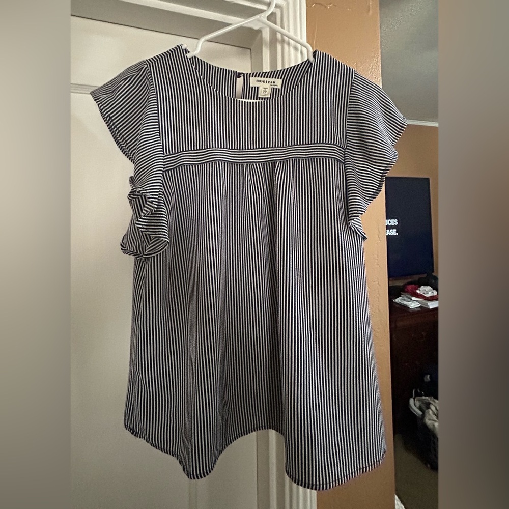 Womens Monteau short sleeve blouse blue and white vertical stripes size Medium